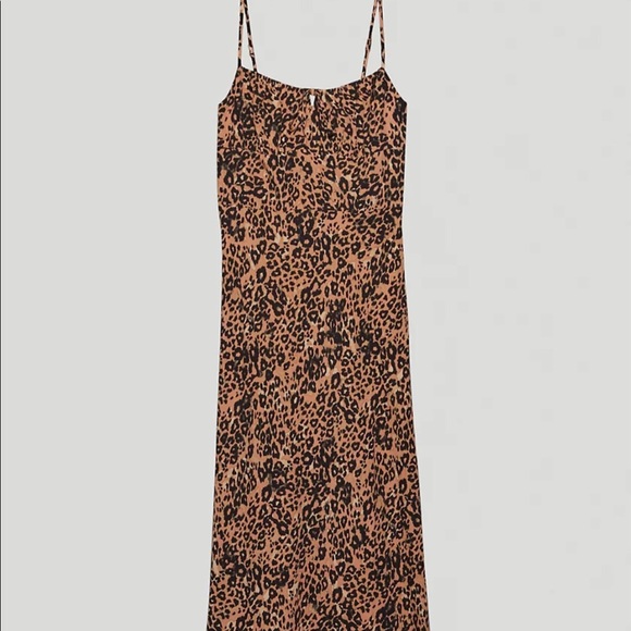 Wilfred Bellow Dress - Picture 2 of 4